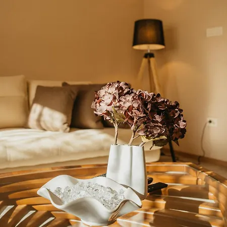 Zsizell Lux * Kanjiža