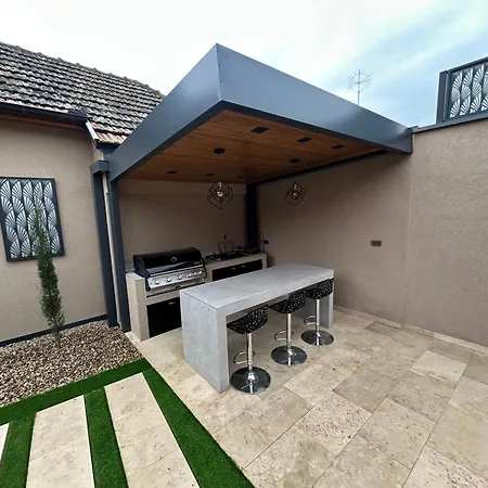 Zsizell Lux 아파트